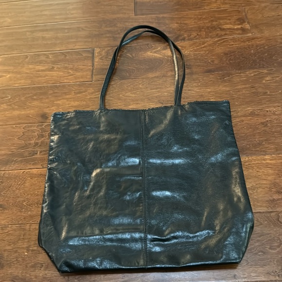 Latico Leather Zip Closure Tote - Picture 1 of 4
